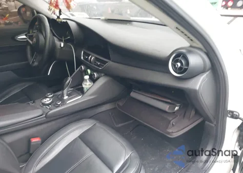 2018 Alfa Romeo Giulia Rwd z USA, uszkodzony, nr VIN ZARFAEBN5J7590028